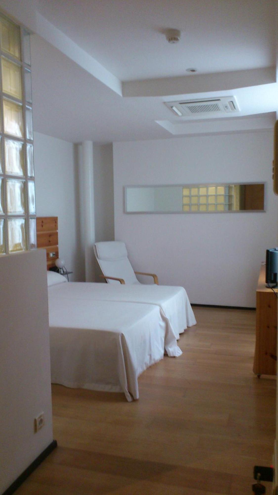 La Plaza II Hotel Луанко Екстериор снимка