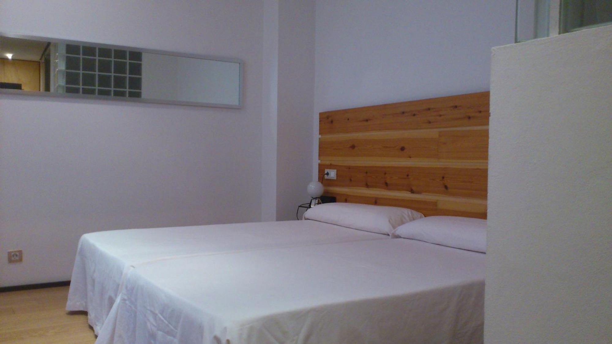 La Plaza II Hotel Луанко Екстериор снимка
